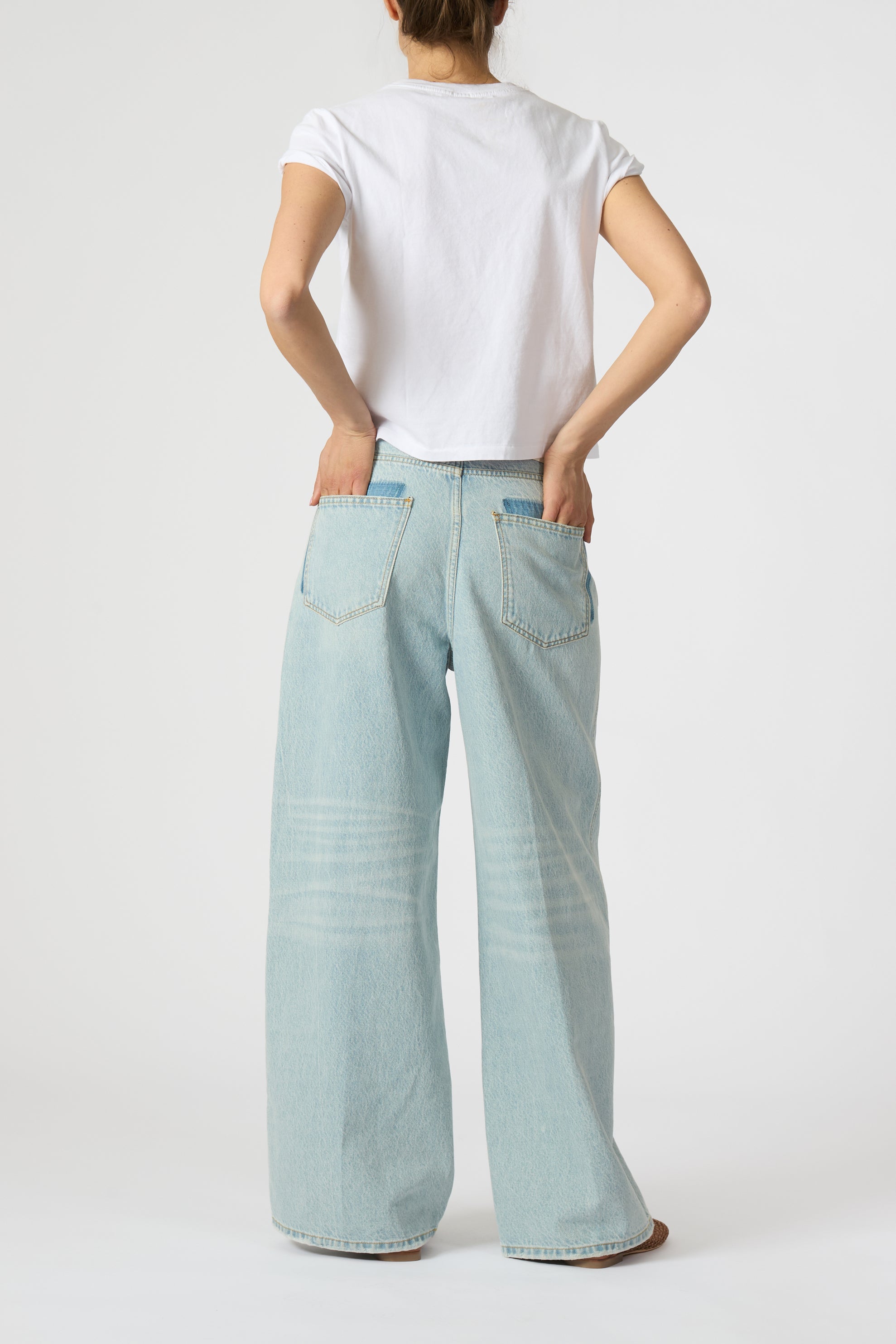 Momoni - MANUEL PANT