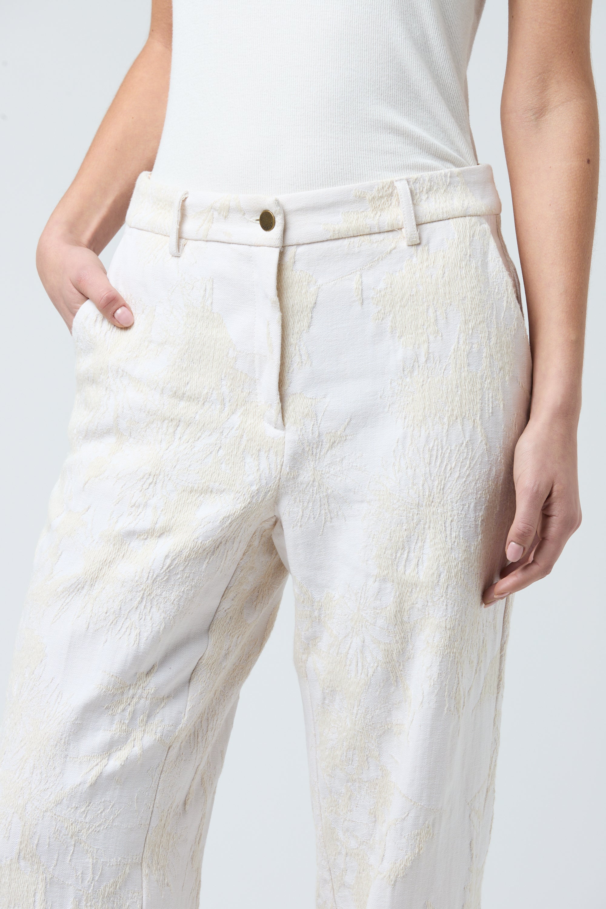 Momoni - MILTON PANT