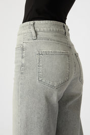Paige - ANESSA 31  SMOKESCREEN GREY