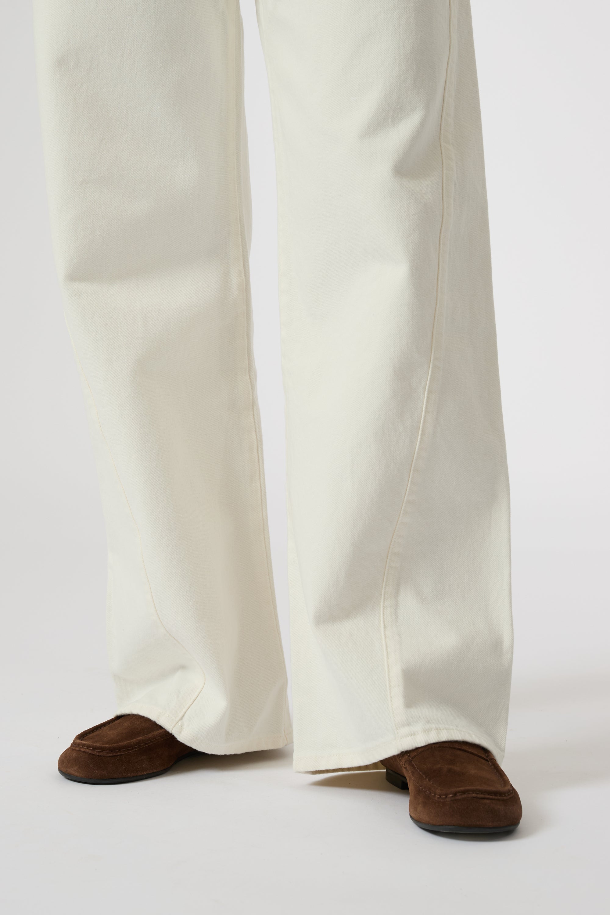Paige - ARELLIA 32  TONAL ECRU