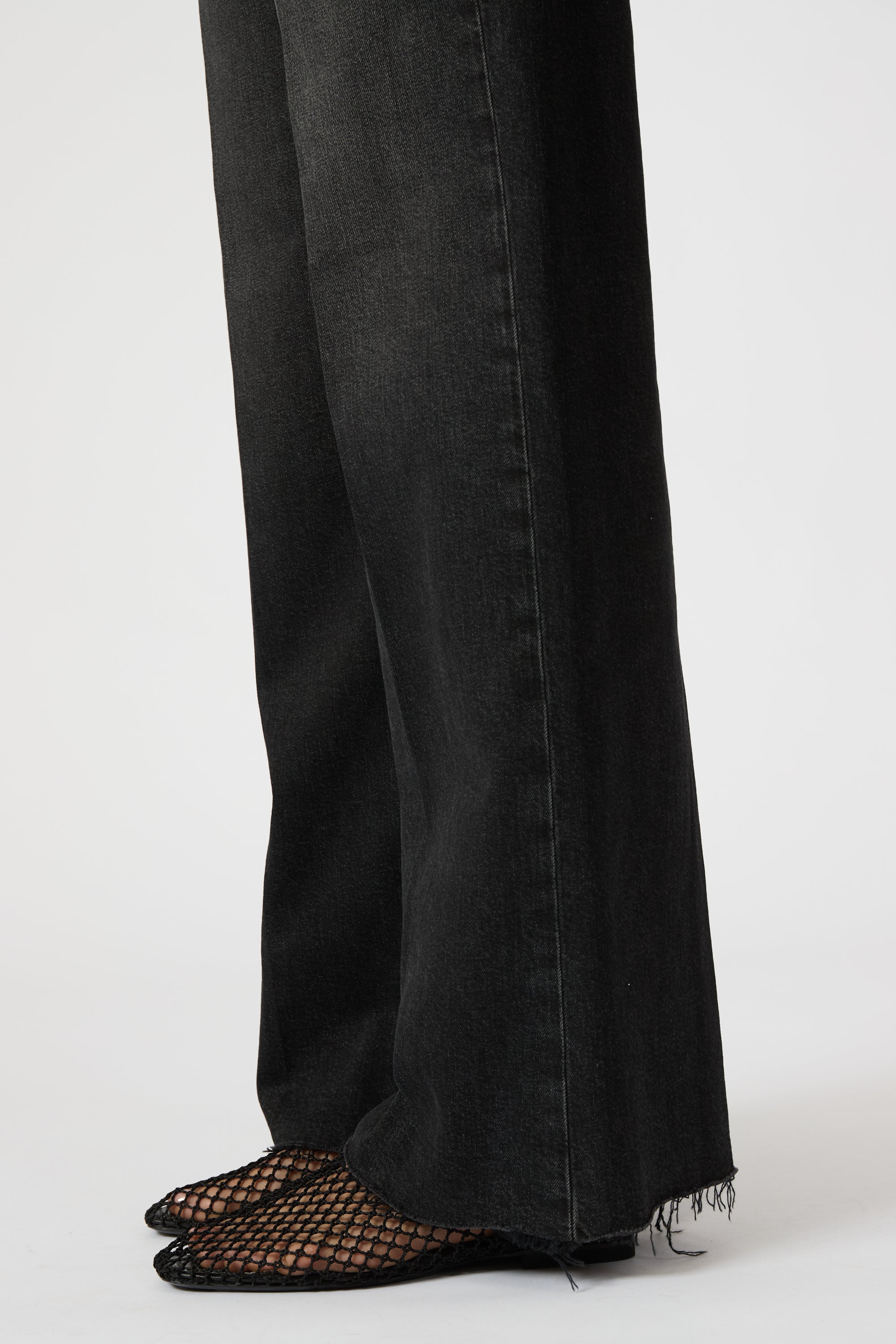 Paige - ANESSA 31   VIPER BLACK DISTRESSED